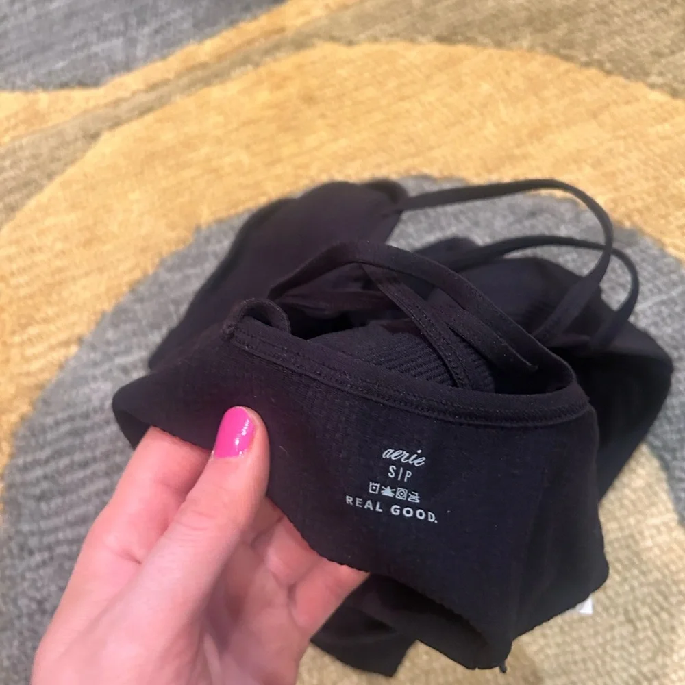 NWOT Aerie Black Seamless Ribbed Short Sleeve Crop Top Strappy Back Size Small